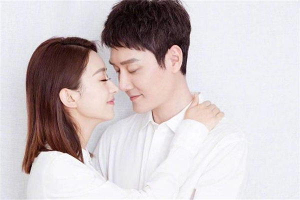 趙麗穎馮紹峰一同現(xiàn)身分家 趙麗穎馮紹峰宣布離婚 趙麗穎馮紹峰一同現(xiàn)身分家 趙麗穎馮紹峰宣布離婚