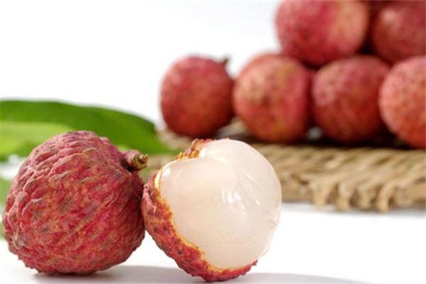 荔枝含酒精嗎 荔枝不適合什么人群吃 荔枝含酒精嗎 荔枝不適合什么人群吃