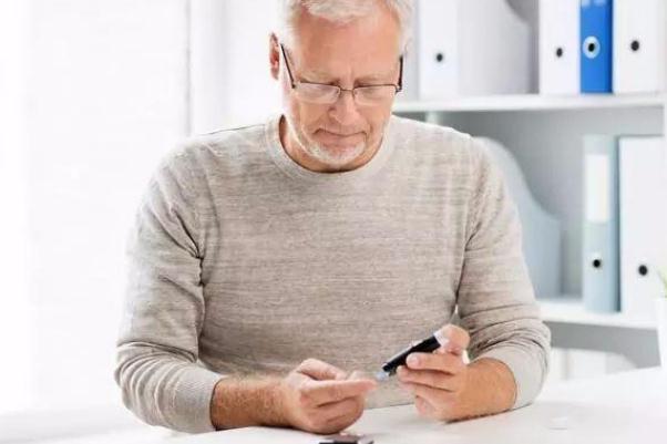 高血糖會(huì)引起尿頻嗎 高血糖會(huì)引起嗜睡嗎 高血糖會(huì)引起尿頻嗎 高血糖會(huì)引起嗜睡嗎