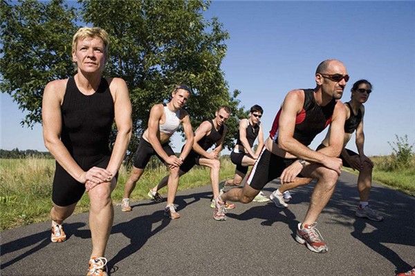 跑步的正確姿勢(shì) 跑步后膝蓋疼怎么辦 跑步的正確姿勢(shì) 跑步后膝蓋疼怎么辦