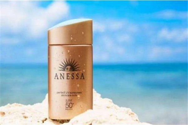 防曬霜可以代替隔離嗎 防曬霜和隔離有什么區(qū)別 防曬霜可以代替隔離嗎 防曬霜和隔離有什么區(qū)別