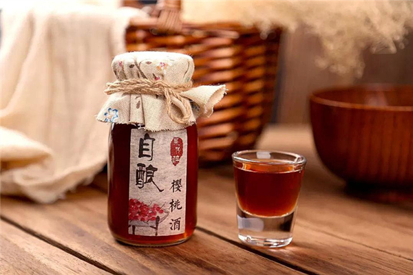 櫻桃酒的釀制方法 櫻桃酒的釀制方法比例 櫻桃酒的釀制方法 櫻桃酒的釀制方法比例