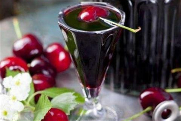 櫻桃酒的釀制方法 櫻桃酒的釀制方法比例 櫻桃酒的釀制方法 櫻桃酒的釀制方法比例