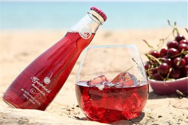 櫻桃酒的釀制方法 櫻桃酒的釀制方法比例 櫻桃酒的釀制方法 櫻桃酒的釀制方法比例