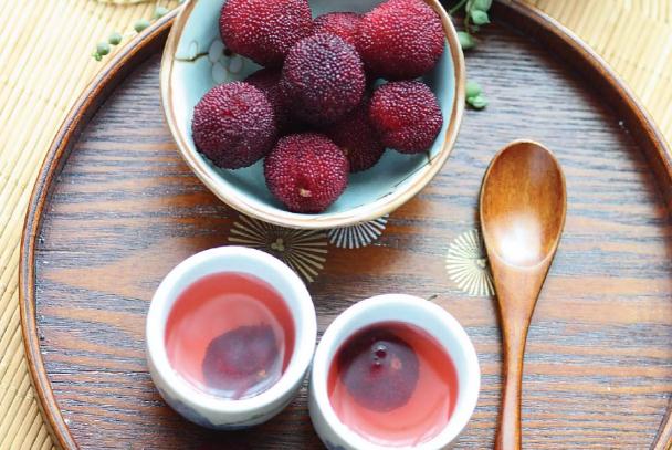 楊梅酒有蟲子還能喝嗎 楊梅泡酒的食用禁忌 楊梅酒有蟲子還能喝嗎 楊梅泡酒的食用禁忌