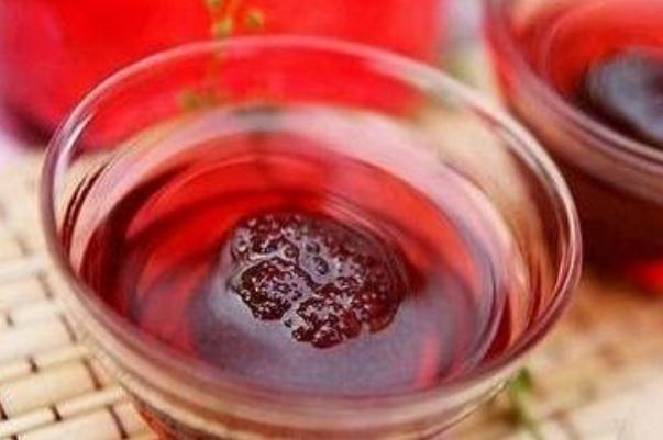 楊梅酒有蟲子還能喝嗎 楊梅泡酒的食用禁忌 楊梅酒有蟲子還能喝嗎 楊梅泡酒的食用禁忌