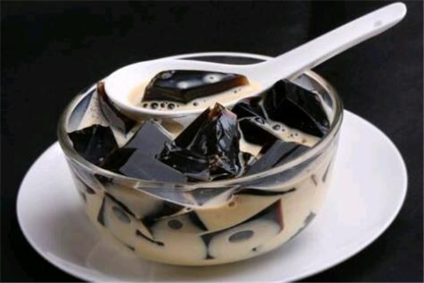 龜苓膏真的用烏龜做的嗎 古法龜苓膏的做法 龜苓膏真的用烏龜做的嗎 古法龜苓膏的做法