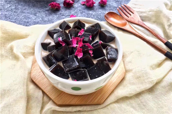 龜苓膏胃不好的人可以吃嗎 龜苓膏好消化嗎 龜苓膏胃不好的人可以吃嗎 龜苓膏好消化嗎