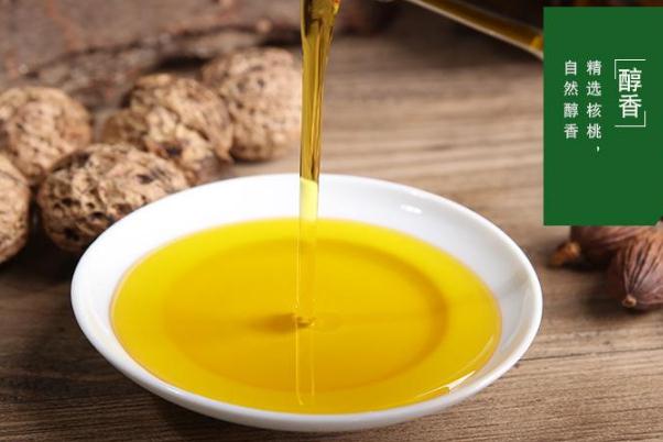 核桃油的作用與功效 核桃油的副作用 核桃油的作用與功效 核桃油的副作用