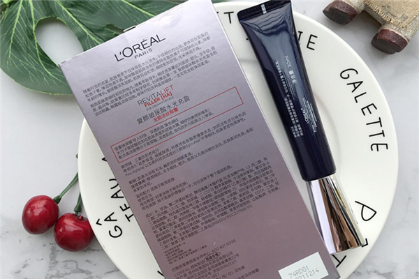 歐萊雅紫熨斗眼霜真假怎么辨別 歐萊雅紫熨斗眼霜有幾個(gè)版本 歐萊雅紫熨斗眼霜真假怎么辨別 歐萊雅紫熨斗眼霜有幾個(gè)版本