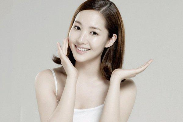 30歲用什么眼霜合適 30歲用什么牌子的護(hù)膚品好呢 30歲用什么眼霜合適 30歲用什么牌子的護(hù)膚品好呢