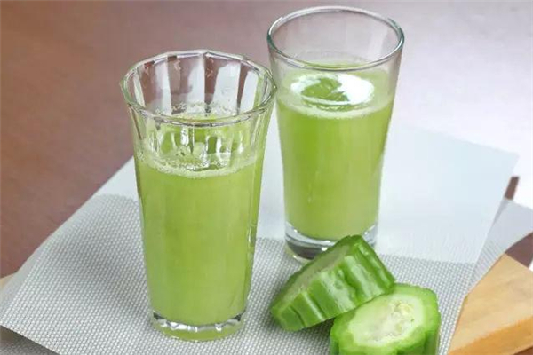 苦瓜汁可以敷臉嗎 苦瓜汁怎么榨好喝 苦瓜汁可以敷臉嗎 苦瓜汁怎么榨好喝