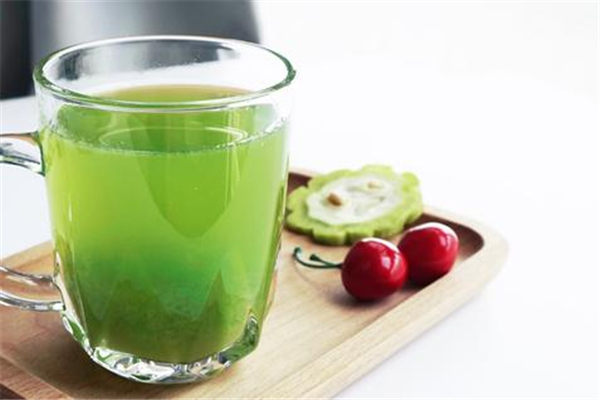 苦瓜汁喝多了對身體有害嗎 苦瓜汁喝多少合適 苦瓜汁喝多了對身體有害嗎 苦瓜汁喝多少合適