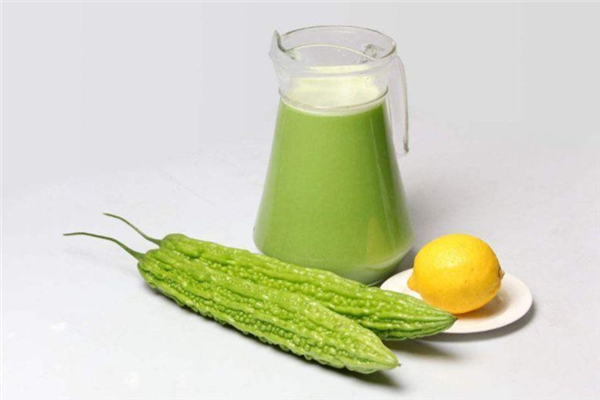 苦瓜汁喝多了對身體有害嗎 苦瓜汁喝多少合適 苦瓜汁喝多了對身體有害嗎 苦瓜汁喝多少合適