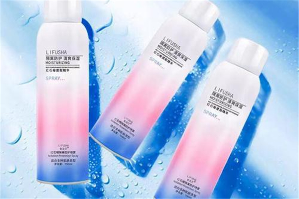 防曬噴霧可以噴臉上嗎 防曬噴霧為什么不能往臉上噴 防曬噴霧可以噴臉上嗎 防曬噴霧為什么不能往臉上噴