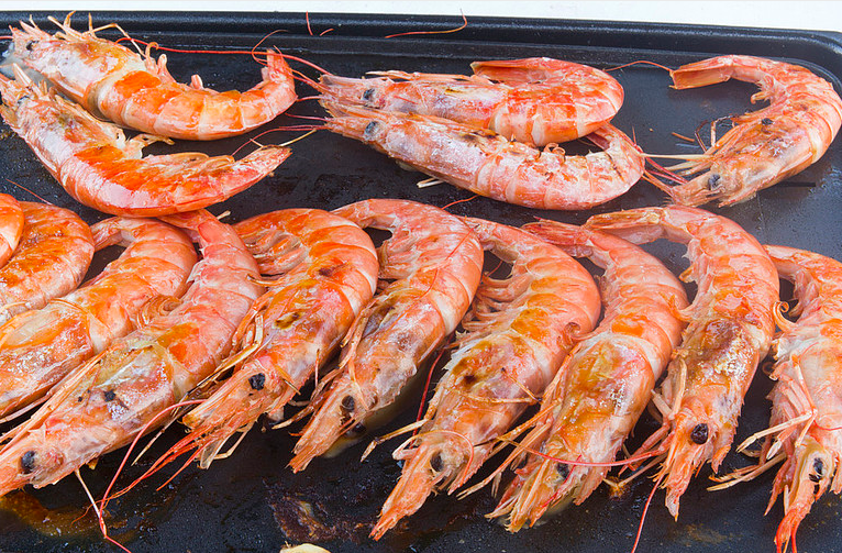 早上買的蝦中午死了可以吃嗎 蝦死了幾個小時能不能吃了 早上買的蝦中午死了可以吃嗎 蝦死了幾個小時能不能吃了