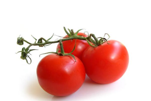 西紅柿生吃還是熟吃有營(yíng)養(yǎng) 西紅柿生吃能減肥嗎 西紅柿生吃還是熟吃有營(yíng)養(yǎng) 西紅柿生吃能減肥嗎