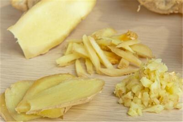 生姜擦腳底有什么好 生姜擦腳底可以減肥嗎 生姜擦腳底有什么好 生姜擦腳底可以減肥嗎