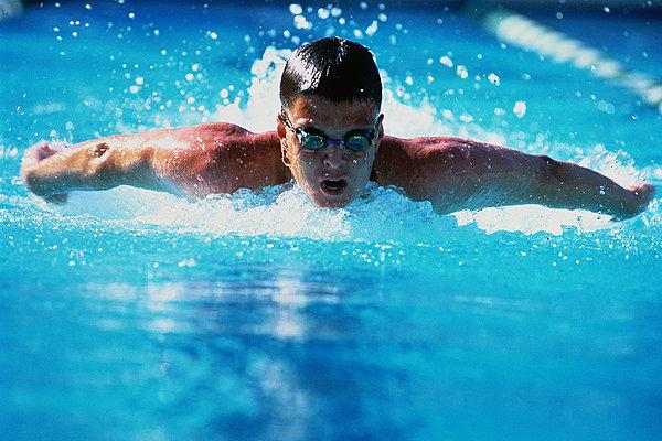 游泳可以減肥嗎 游泳游多長時間比較好 游泳可以減肥嗎 游泳游多長時間比較好