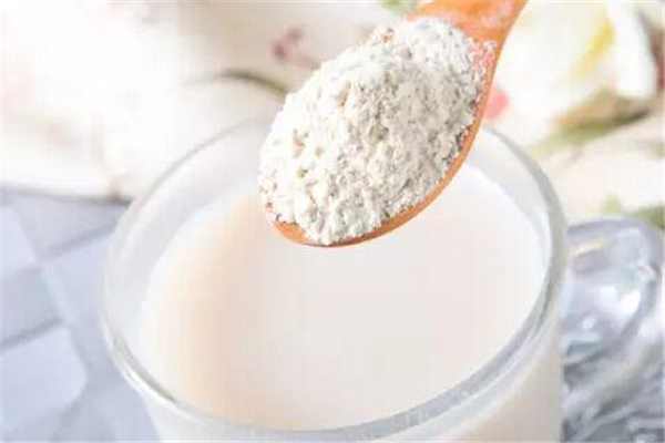 蛋白粉健身前喝還是健身后喝 蛋白粉什么時(shí)間喝效果最好 蛋白粉健身前喝還是健身后喝 蛋白粉什么時(shí)間喝效果最好