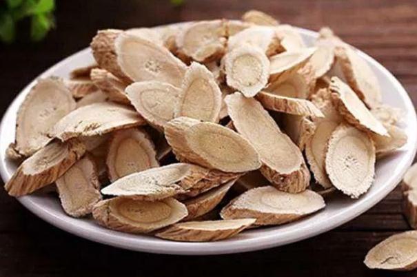 黃芪泡水能長期喝嗎 黃芪泡水喝能減肥嗎 黃芪泡水能長期喝嗎 黃芪泡水喝能減肥嗎