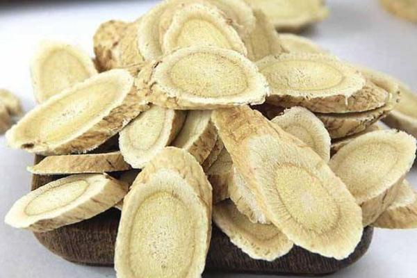 黃芪泡水能長期喝嗎 黃芪泡水喝能減肥嗎 黃芪泡水能長期喝嗎 黃芪泡水喝能減肥嗎