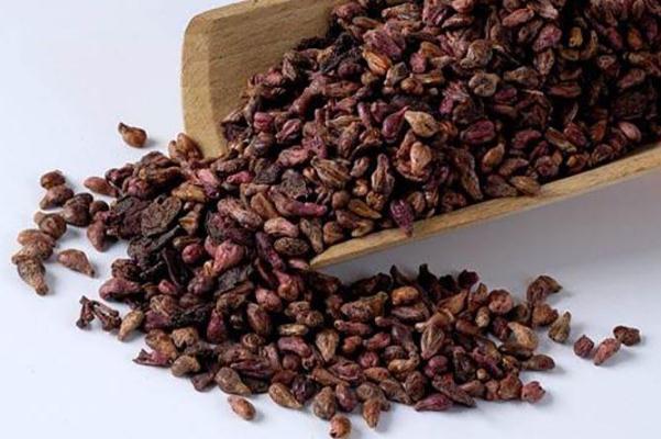 葡萄籽什么時(shí)候吃最好 葡萄籽一天吃幾粒 葡萄籽什么時(shí)候吃最好 葡萄籽一天吃幾粒