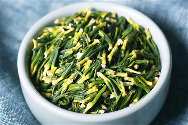 蓮子心什么季節(jié)喝最好 蓮子心什么體質(zhì)不能喝 蓮子心什么季節(jié)喝最好 蓮子心什么體質(zhì)不能喝