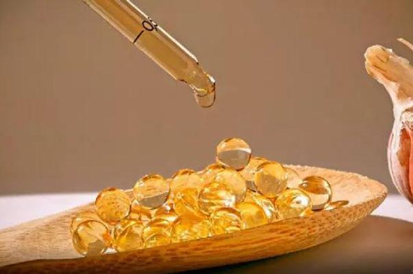 魚油是飯前吃好還是飯后吃好好 魚油是魚肝油嗎 魚油是飯前吃好還是飯后吃好好 魚油是魚肝油嗎