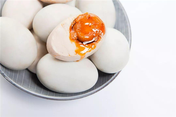 咸鴨蛋夏季怎么保存 咸鴨蛋夏季能保存多久 咸鴨蛋夏季怎么保存 咸鴨蛋夏季能保存多久