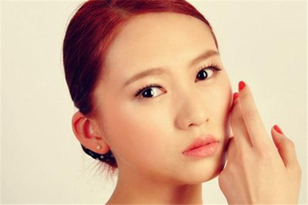 隔離霜可以防曬嗎 隔離有防曬功能還要涂防曬嗎 隔離霜可以防曬嗎 隔離有防曬功能還要涂防曬嗎