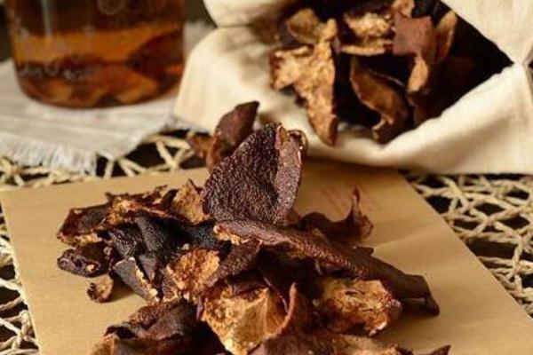 陳皮能長期泡水喝嗎 陳皮能降尿酸嗎 陳皮能長期泡水喝嗎 陳皮能降尿酸嗎