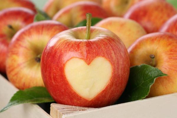 蘋果對(duì)胃病有好處嗎 蘋果對(duì)腸胃有什么好處 蘋果對(duì)胃病有好處嗎 蘋果對(duì)腸胃有什么好處