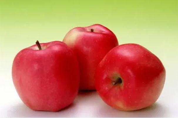 吃蘋果可以緩解便秘嗎 每天吃一個(gè)蘋果的好處是什么 吃蘋果可以緩解便秘嗎 每天吃一個(gè)蘋果的好處是什么