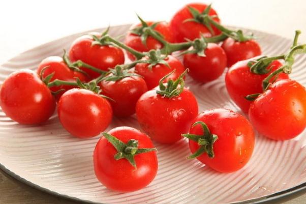 圣女果能祛斑嗎 圣女果能和酸奶一起吃嗎 圣女果能祛斑嗎 圣女果能和酸奶一起吃嗎