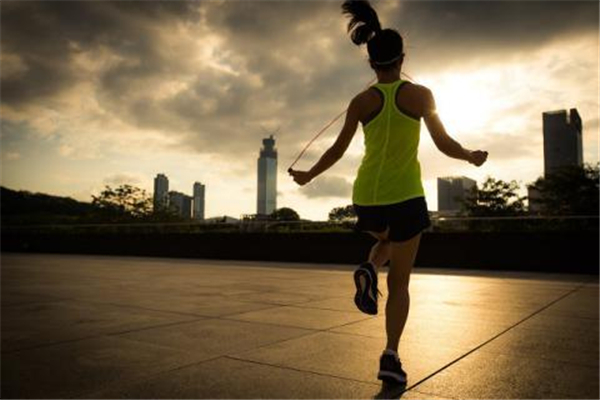 跳繩能減肥嗎 跳繩減肥的正確方法 跳繩能減肥嗎 跳繩減肥的正確方法