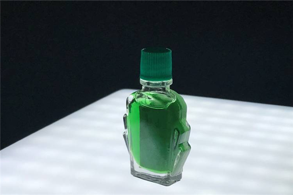 風(fēng)油精可以涂在臉上嗎 風(fēng)油精哪里不能涂 風(fēng)油精可以涂在臉上嗎 風(fēng)油精哪里不能涂