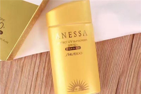 安耐曬的涂抹順序 安耐曬正確的使用方法 安耐曬的涂抹順序 安耐曬正確的使用方法