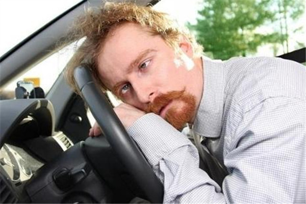 暈車是因?yàn)槭裁丛蛟斐傻?暈車怎么緩解 暈車是因?yàn)槭裁丛蛟斐傻?暈車怎么緩解