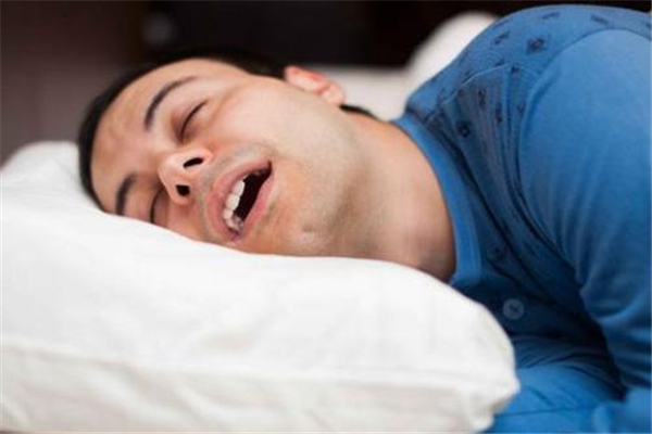 夏季睡覺開窗戶好還是關(guān)閉好 夏季睡眠科學的做法是 夏季睡覺開窗戶好還是關(guān)閉好 夏季睡眠科學的做法是