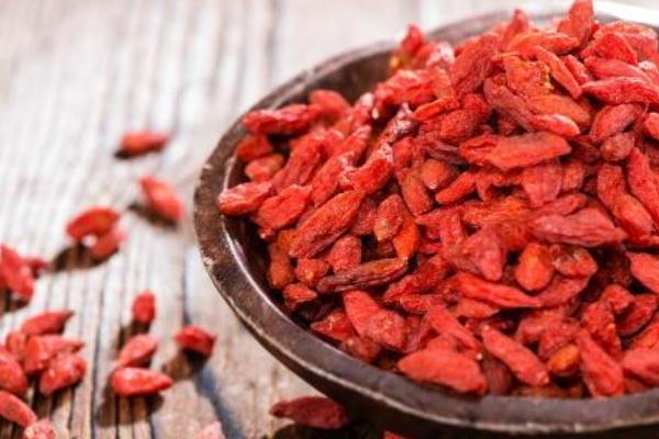 枸杞泡水可以天天喝嗎 枸杞泡水喝的正確方法 枸杞泡水可以天天喝嗎 枸杞泡水喝的正確方法