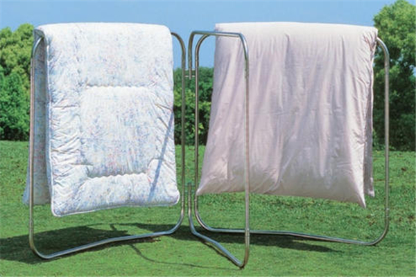 夏季要曬被子嗎 夏季曬被子曬多久 夏季要曬被子嗎 夏季曬被子曬多久