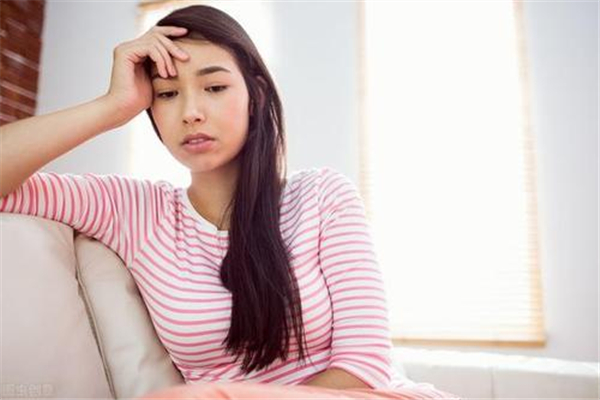 頭疼跟熬夜有關(guān)系嗎 為什么一覺睡醒頭疼 頭疼跟熬夜有關(guān)系嗎 為什么一覺睡醒頭疼
