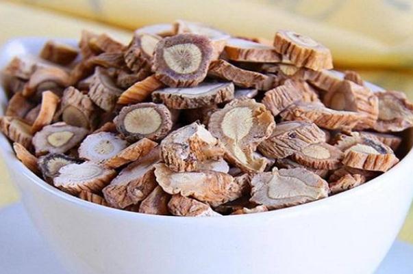 板藍(lán)根可以長期喝嗎 板藍(lán)根喝多了對身體有害嗎 板藍(lán)根可以長期喝嗎 板藍(lán)根喝多了對身體有害嗎