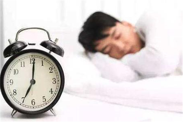 睡覺越睡越累怎么回事 睡覺時(shí)間過長會有什么影響 睡覺越睡越累怎么回事 睡覺時(shí)間過長會有什么影響