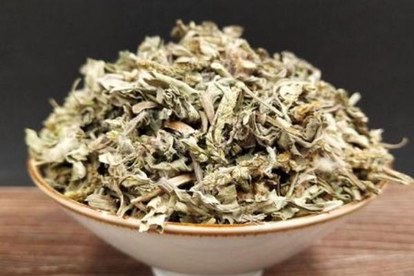 車前草泡腳治療痛風(fēng) 車前草泡腳可以治腳氣嗎 車前草泡腳治療痛風(fēng) 車前草泡腳可以治腳氣嗎