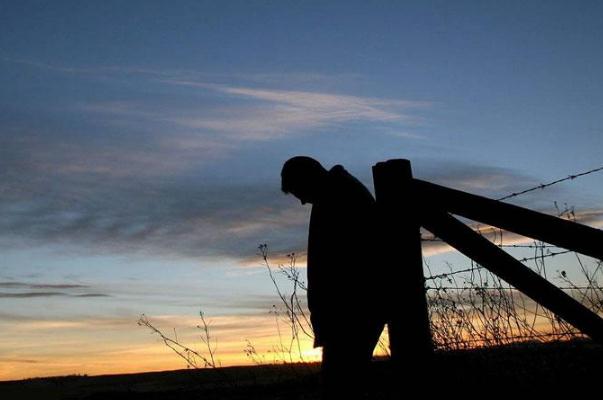 抑郁癥會導致身體哪些不適 抑郁癥會嗜睡乏力嗎 抑郁癥會導致身體哪些不適 抑郁癥會嗜睡乏力嗎