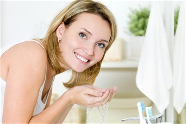 敏感肌要不要去角質(zhì) 敏感肌去角質(zhì)哪個(gè)產(chǎn)品好 敏感肌要不要去角質(zhì) 敏感肌去角質(zhì)哪個(gè)產(chǎn)品好