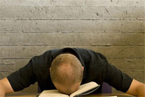 睡覺越睡越累怎么回事 睡覺時(shí)間過長會有什么影響 睡覺越睡越累怎么回事 睡覺時(shí)間過長會有什么影響