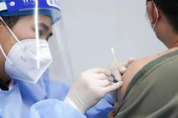 新冠疫苗的副作用和不良反應 出現(xiàn)不良反應怎么辦 新冠疫苗的副作用和不良反應 出現(xiàn)不良反應怎么辦